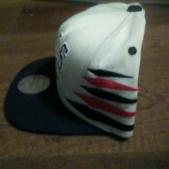 Mitchell & Ness Chicago bull snapback - Picture 2 of 2